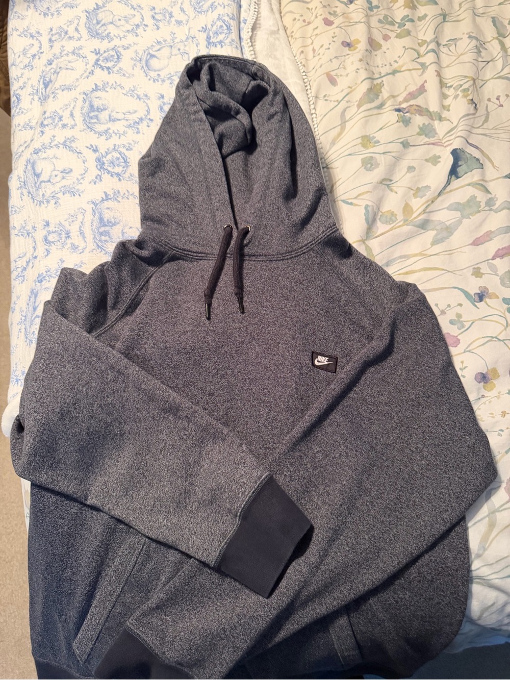Nike Sportswear Heathered Knit Pullover Hoodie. - Picture 4 of 6